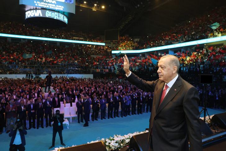 Cumhurbaşkanı Erdoğan, Sinan Erdem Spor Salonu önündeki vatandaşlara hitap etti: G4