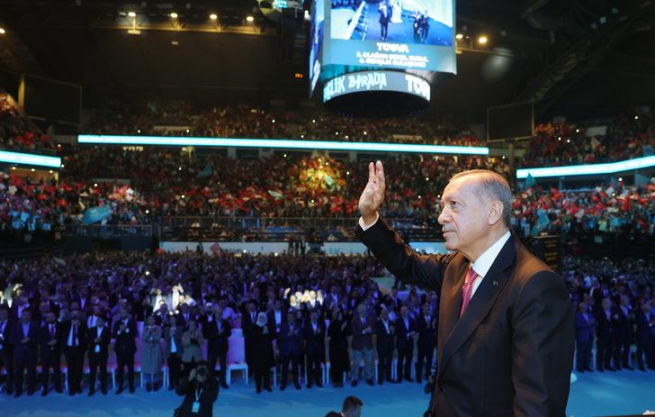 Cumhurbaşkanı Erdoğan, Sinan Erdem Spor Salonu önündeki vatandaşlara hitap etti: G5