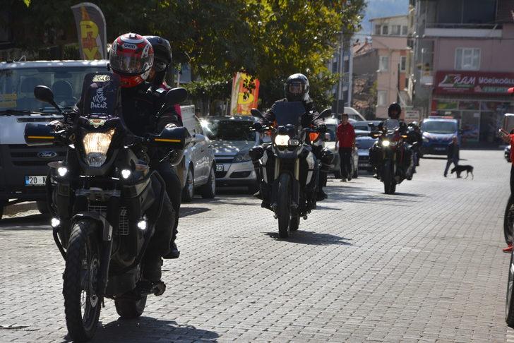 Motosiklet tutkunları Demirci'de buluştu G4