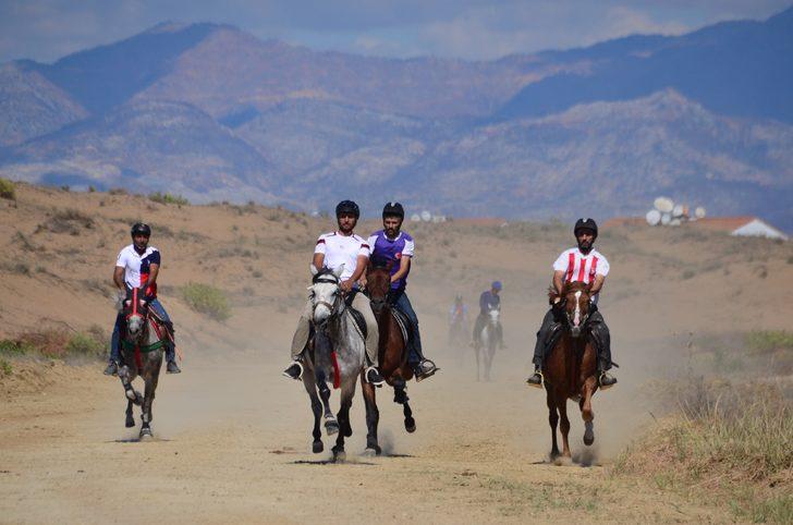 13. Geleneksel Manavgat-Side Rahvan At Yarışları yapıldı G1