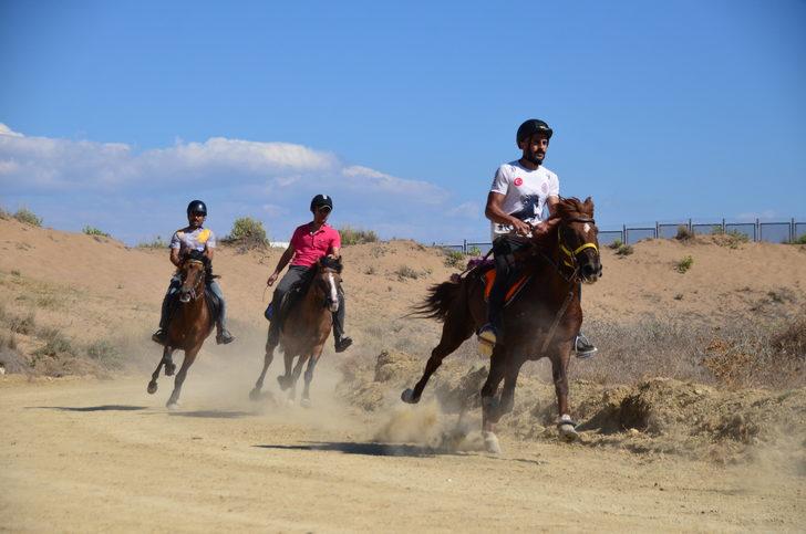 13. Geleneksel Manavgat-Side Rahvan At Yarışları yapıldı G2