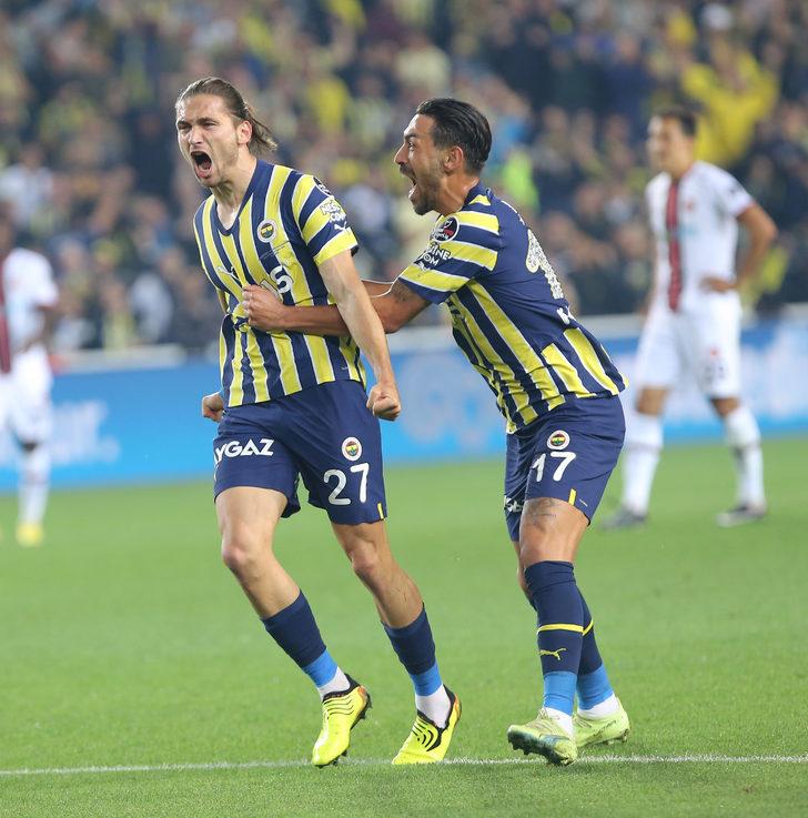 Fenerbahçe Karagümrük'ü 5-4 mağlup etti! Kadıköy'de çılgın gece G3