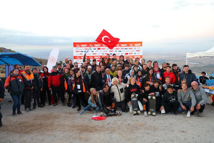 Aksaray'da düzenlenen Dünya İniş Kaykay ve Hız Kızağı Şampiyonası sona erdi G1