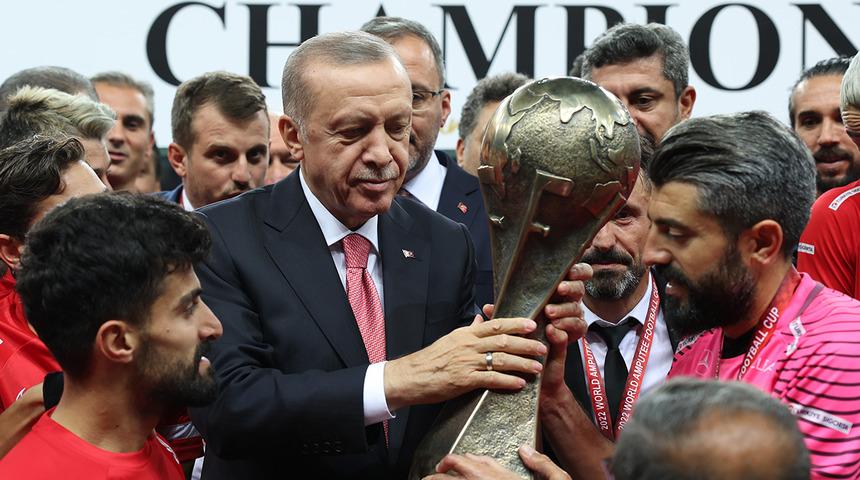 Ampute Futbol Milli Takımı dünya şampiyonu oldu! Kupayı Cumhurbaşkanı Erdoğan verdi