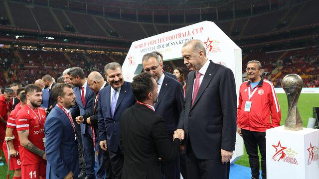 Cumhurbaşkanı Erdoğan, Ampute Futbol Milli Takımı'nı tebrik etti