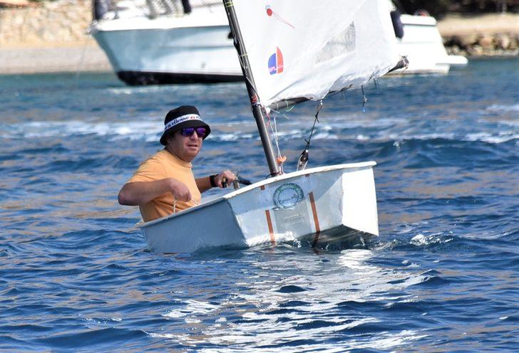 Bodrum'da çocukların hakemlik yaptığı "Dino Cup"ta veliler yarıştı G5