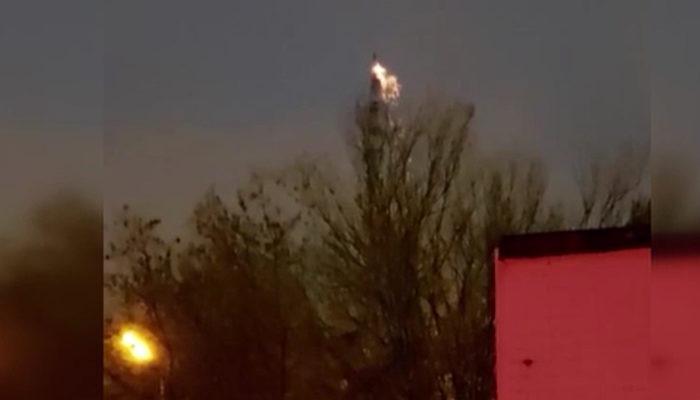 Rusya'nın başkenti Moskova'da televizyon ve radyo kulesinde yangın!  Acil Durumlar Bakanlığı ekipleri harekete geçti
