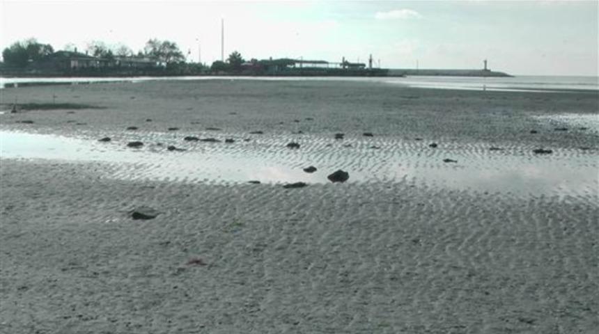 İstanbul'da deniz 40 metre çekildi