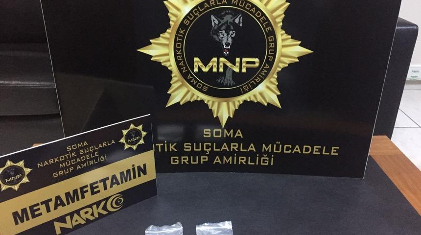 Manisa'da düzenlenen uyuşturucu operasyonunda 3 kişi tutuklandı