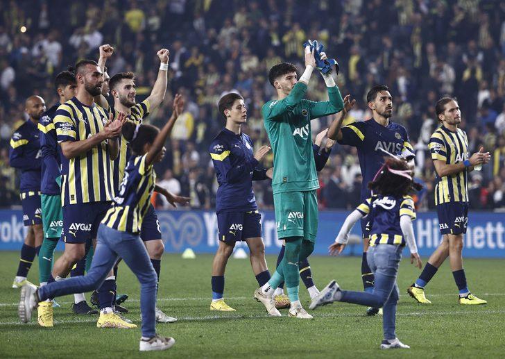 "Hastasını kurtaramamış doktor!" Son dakika: Fenerbahçe - Karagümrük maçı sonrası Serdar Ali Çelikler ve Güntekin Onay'ın Altay Bayındır yorumu sosyal medyayı karıştırdı! G4