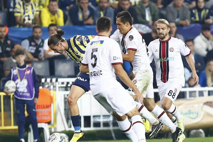 'Kamerun'un 86. Ligi'nde öğretirler!' Ahmet Çakar'ın Fenerbahçe - Karagümrük maçı sonrası paylaşımı olay yarattı! Caner Erkin sözleri ortalığı karıştırdı... G2