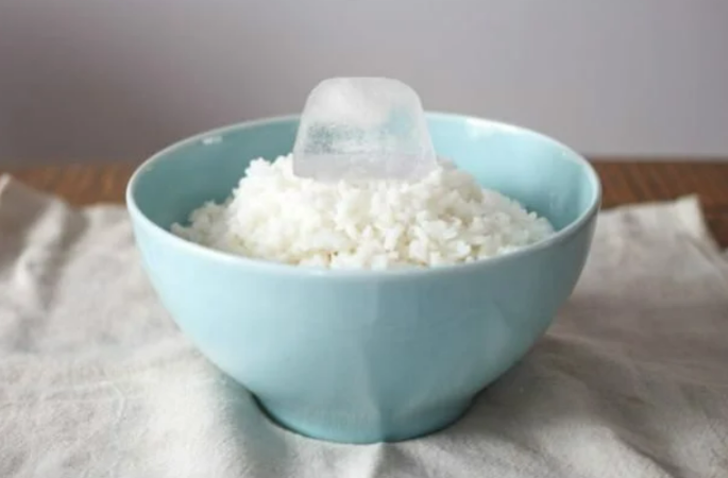 MİKRODALGADA ISITILAN PİRİNÇ