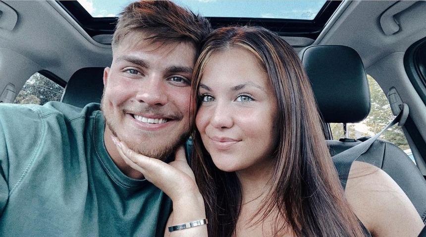 Jakuzide balayı keyfi yapıyorlardı! Tepelerindeki kamerayı görünce şaşkına döndüler