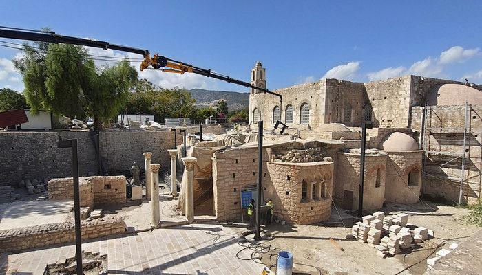 Noel Baba Kilisesi'nde yeni keşif! Aziz Nikolaos'ın mezarının yeri ve ayak bastığı zemin bulundu