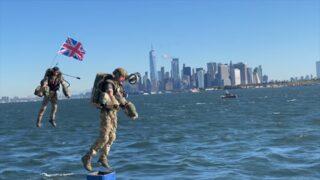 İzleyenleri büyülediler! Gerçek 'Iron Man'lerden inanılmaz görüntüler