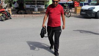 Kalbini elinde taşıyor! En büyük korkusu kapkaççılar