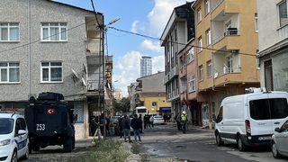 Kadıköy'de bir binada yaşanan patlamaya ilişkin incelemeler sürüyor