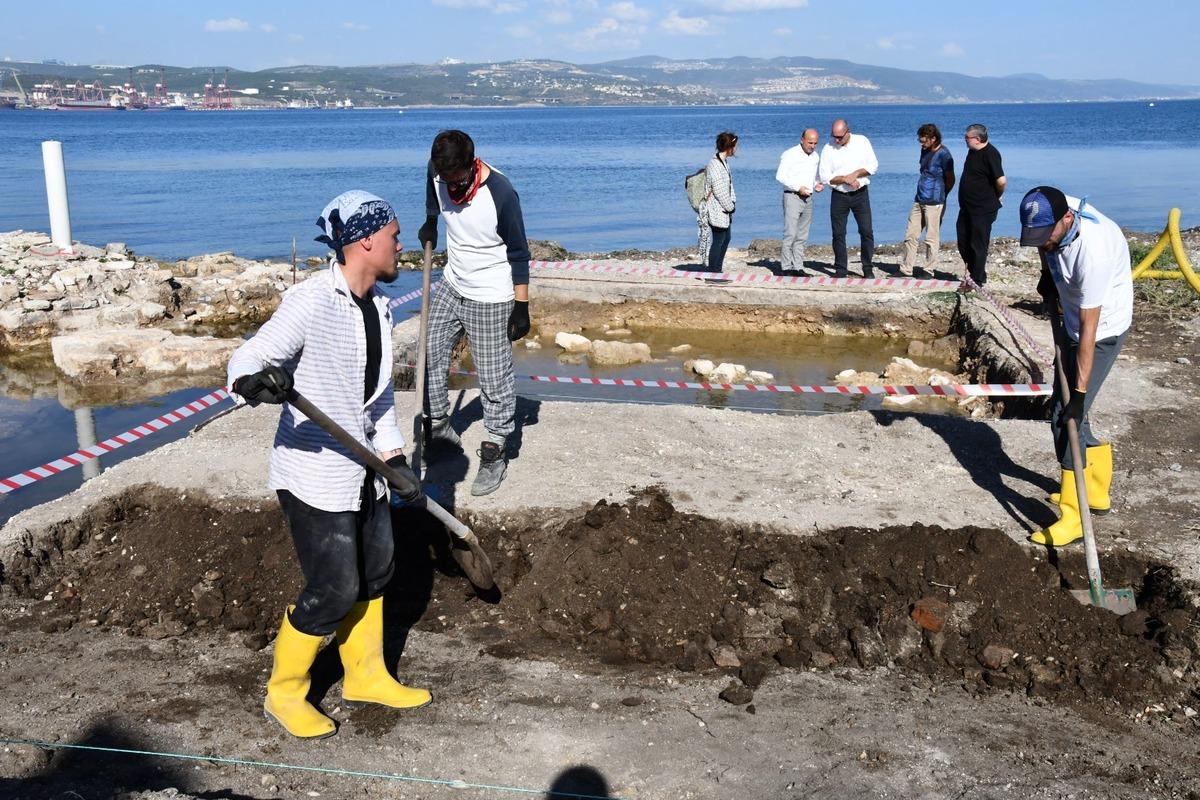 Yalova'da eski &ccedil;ağlardan Osmanlı'ya keşfedilen deniz fenerlerine dair &ccedil;alışmalar s&uuml;r&uuml;yor