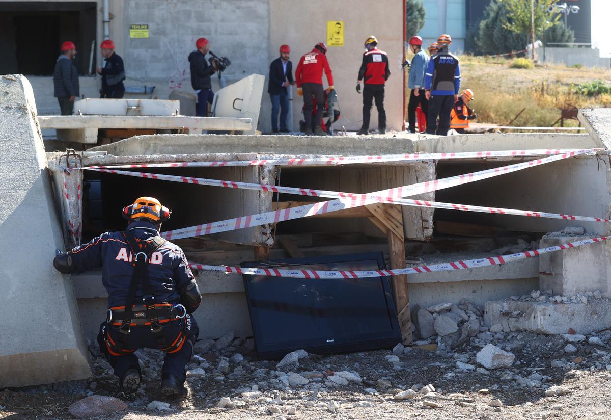 INSARAG uluslararası deprem tatbikatı başladı
