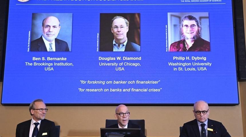 Nobel Ekonomi Ödülü'nü üç kişi paylaştı