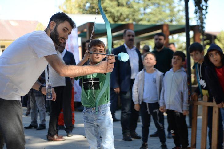 Bingöl'de "Geleneksel Kültür ve Spor Şenliği" başladı G1