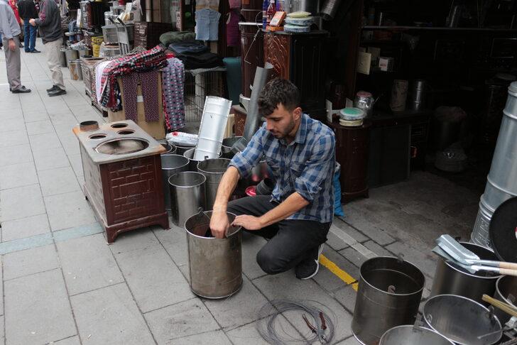 Konya'da havaların soğumasıyla Sobacılar Sokağı hareketlendi G3