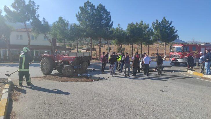 Denizli'de traktör ile otomobilin çarpıştığı kazada 5 kişi yaralandı G2