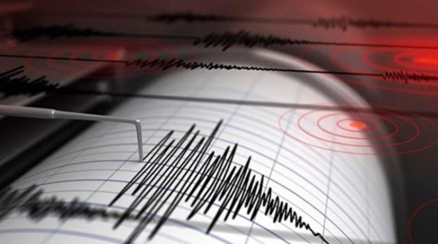 Manisa'da deprem korkusu: 12 saatte 120 kez sallandı!