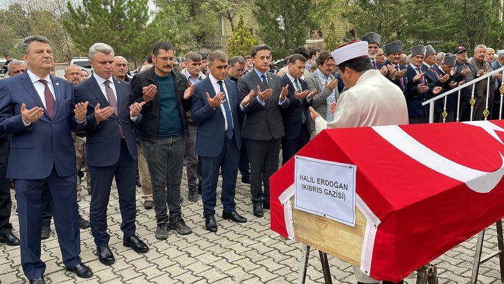 Karabük'te vefat eden Kıbrıs gazisi son yolculuğuna uğurlandı G1
