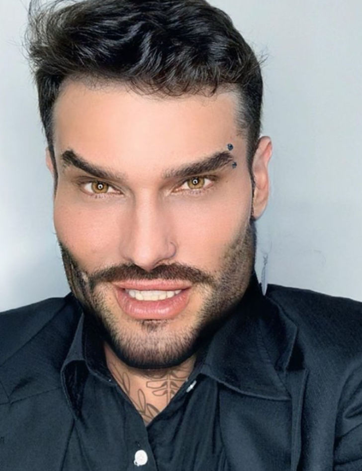 'Yaşayan Nostradamus' olarak isimlendirilen kahin Athos Salome dünya liderlerine seslendi! “ABD’ye 11 Eylül’den daha kötü bir saldırı...” G4