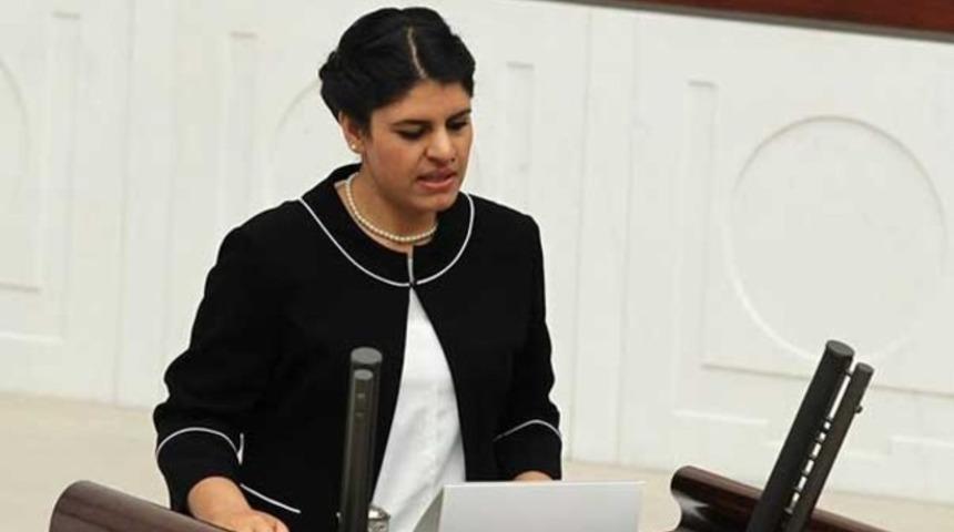 HDP'li vekil Dilek Öcalan gözaltına alındı
