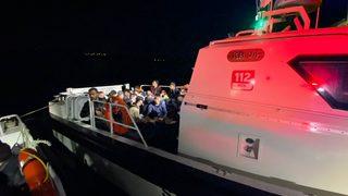 Çanakkale açıklarında 57 düzensiz göçmen yakalandı