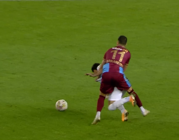 Son dakika: Uğurcan orta sahaya kadar geldi! Maçta ortalık bir anda karıştı G5