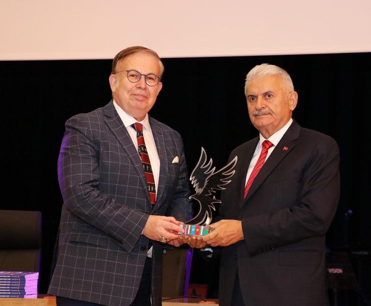 AK Parti Genel Başkanvekili Yıldırım, Erzincan'da Türk Denizciliği konulu konferansa katıldı: G1