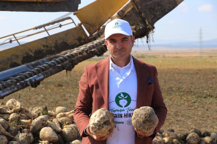 Az maliyetle üretim için deneme ekimi yapılan şeker pancarının hasadı yapıldı G5