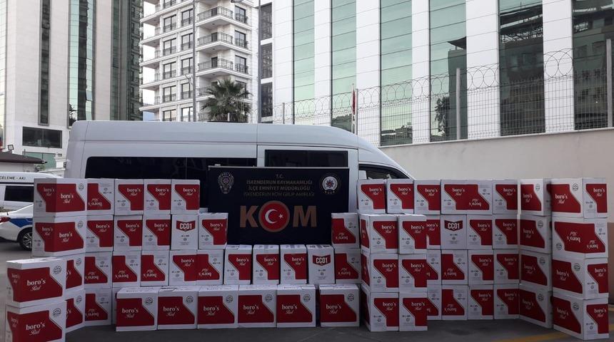 Hatay'da 900 bin makaron ile 270 kilogram tütün ele geçirildi