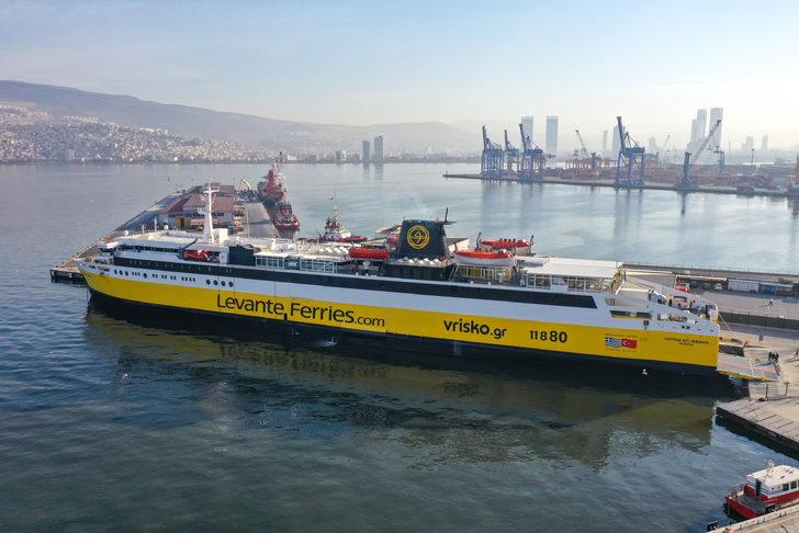 Selanik - İzmir seferini yapan ilk gemi İzmir Limanı'na yanaştı G2