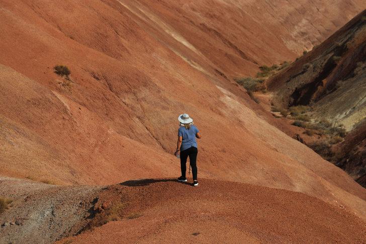 Iğdır'daki Gökkuşağı Tepeleri farklı yaş gruplarından doğaseverleri ağırlıyor G2