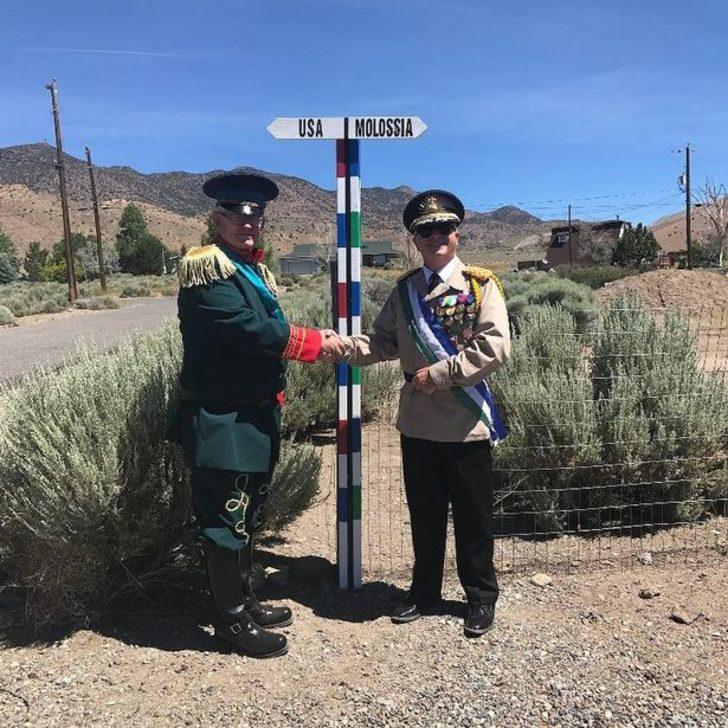 Kendi kendisini diktatör ilan etti! Ülkesinin değeri çikolata parçacıklı kurabiye kadar... G3