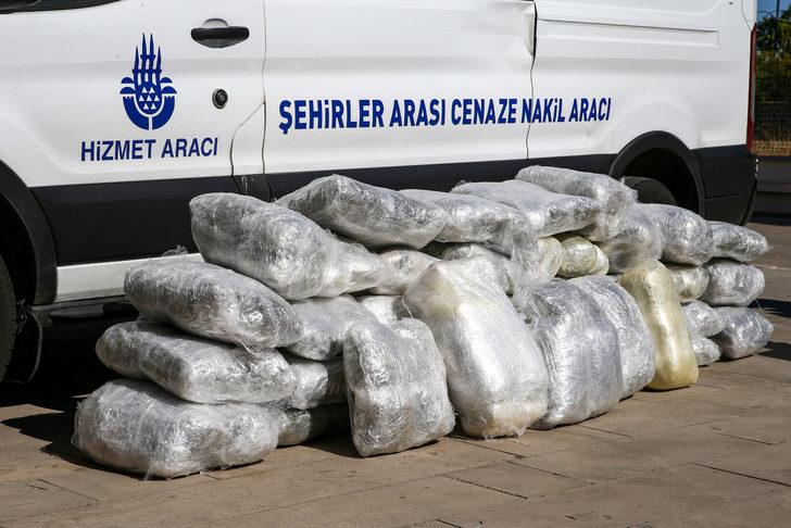 Adana'da cenaze nakil aracında uyuşturucu bulunmasıyla ilgili 3 zanlı tutuklandı G4