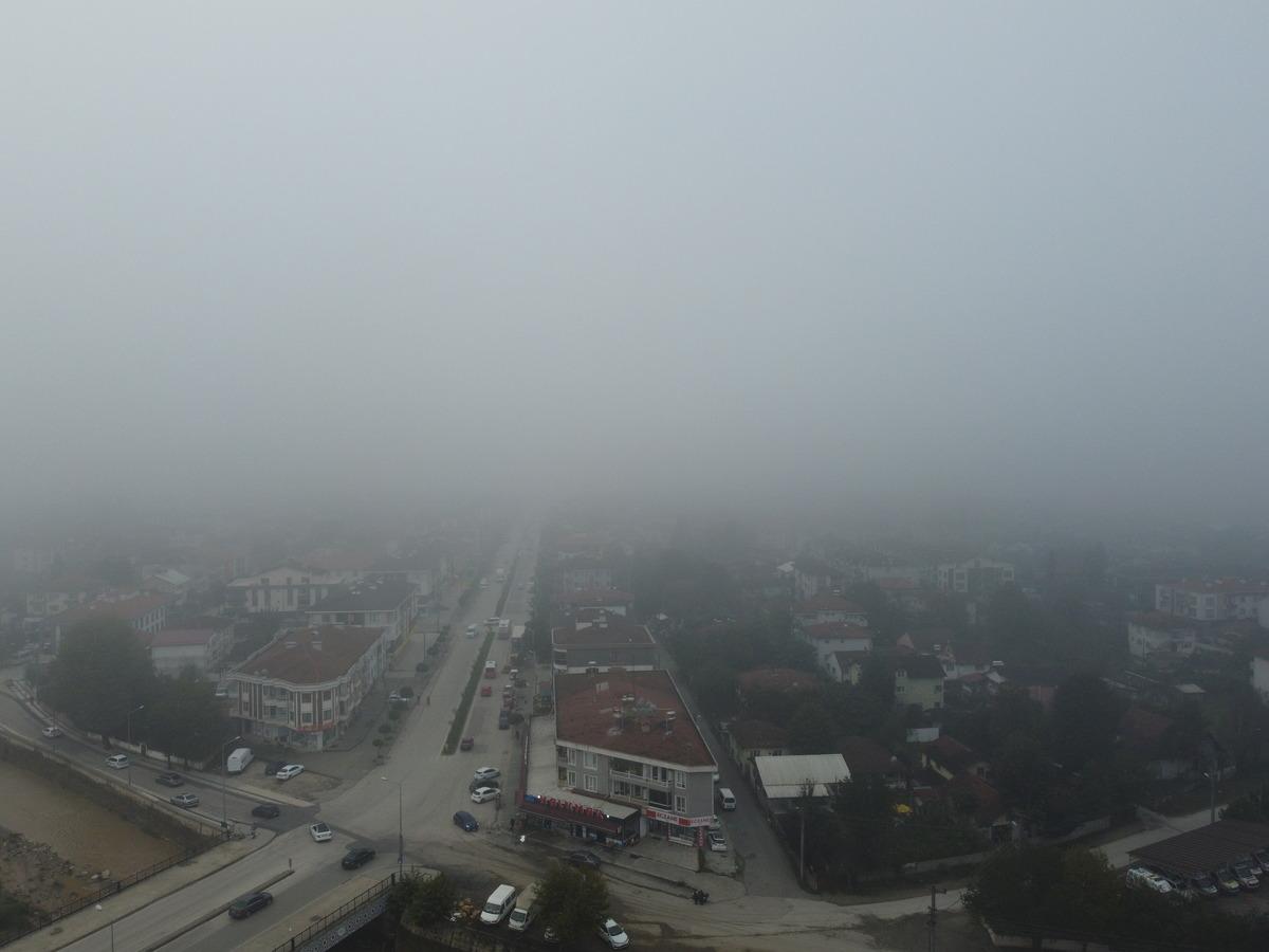 D&uuml;zce Ovası'nda sis dron ile g&ouml;r&uuml;nt&uuml;lendi