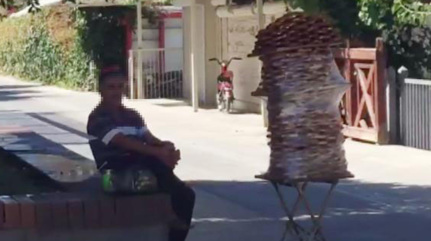 Antalya'da tepki çeken hareket! 'Simitçimiz bize Türk olduğumuz için simit vermiyor'