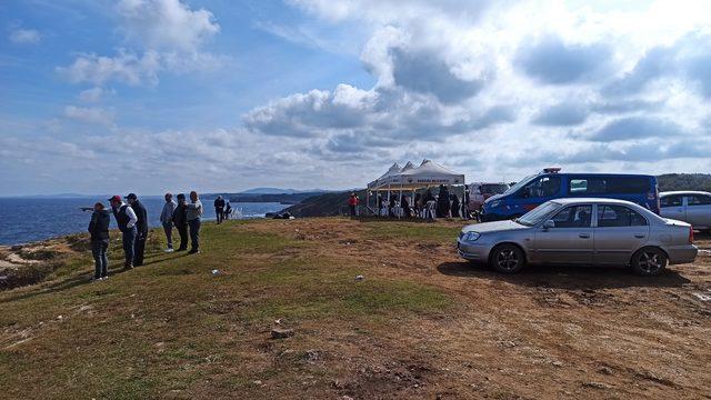 Kocaeli'de alabora olan teknedeki kaybolan kişiyi arama çalışmaları sürüyor