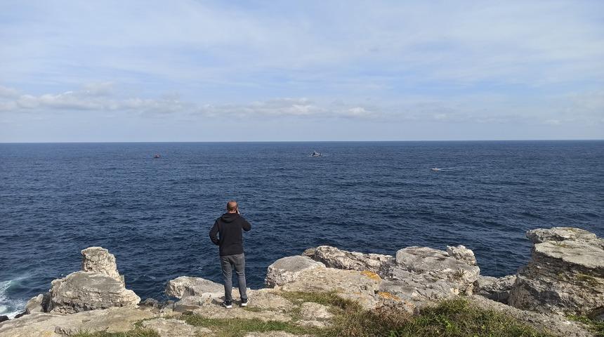 Kocaeli'de alabora olan teknedeki kaybolan kişiyi arama çalışmaları sürüyor