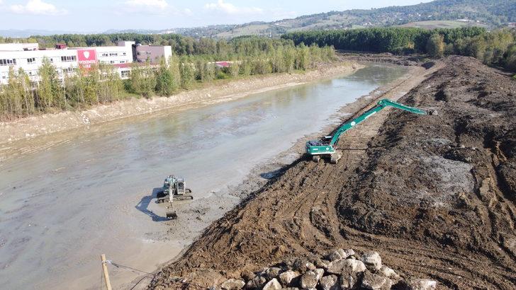 Bartın'da ırmak yatağı taşkın riskine karşı genişletiliyor G1