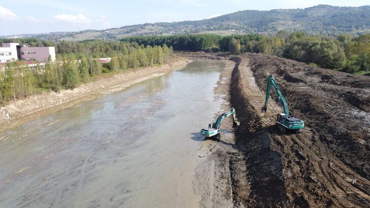 Bartın'da ırmak yatağı taşkın riskine karşı genişletiliyor G4