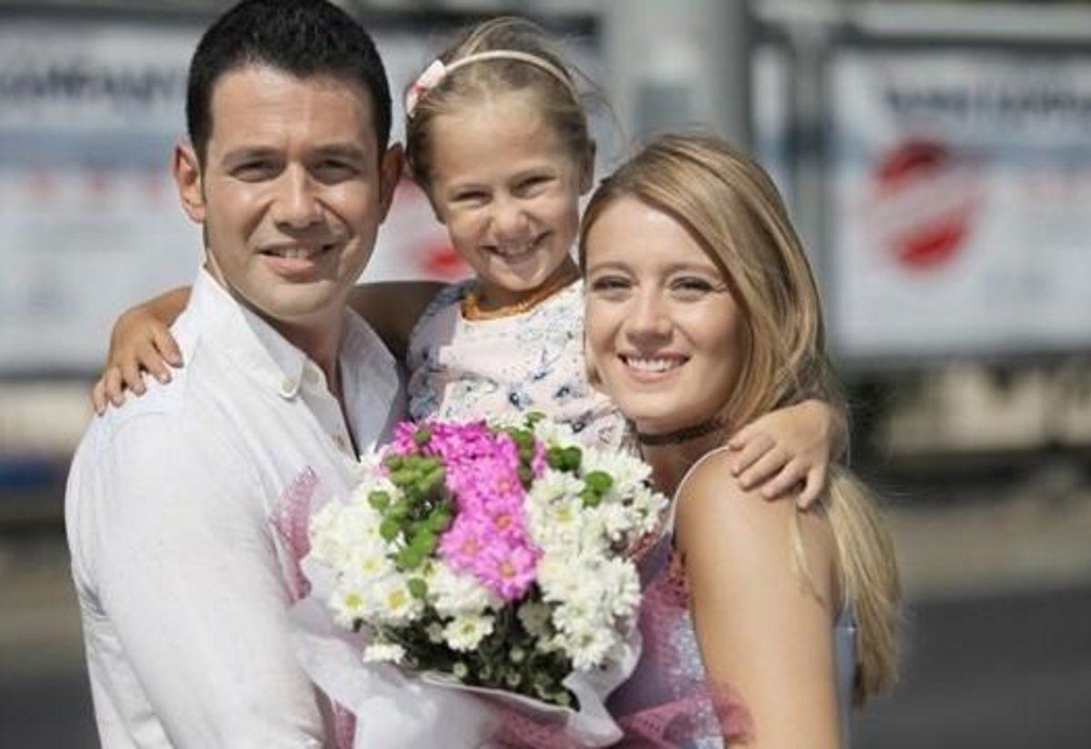 Kucuk Ortak Dizi Filmi Tv8 De Gizem Karaca Ekranlara Donuyor Yasam Haberleri