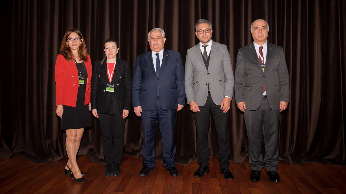 Konya'da "Evreni Anlama Sanatı: Temel Bilimler Kongresi" başladı