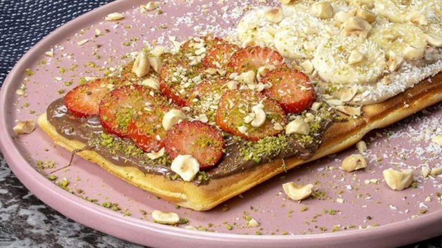 Bir de evde yapmayı deneyin: Pratik waffle tarifi! Evde waffle nasıl yapılır?