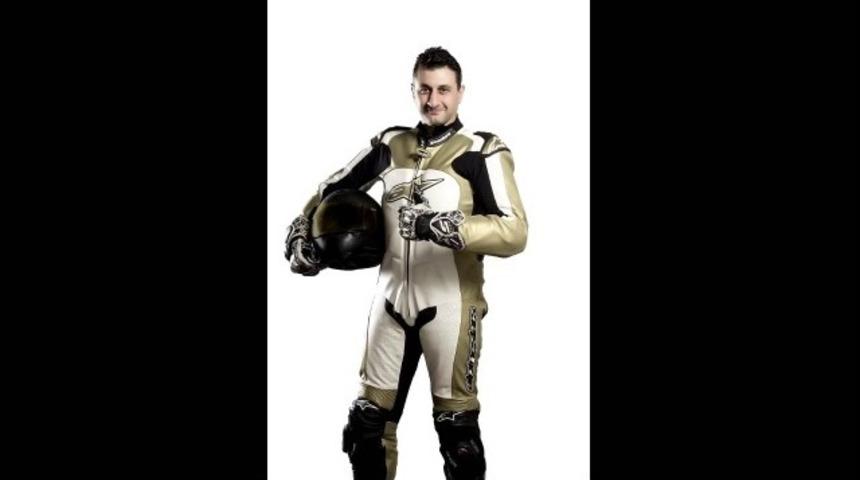 Barkın Bayoğlu kimdir? Altın Elbiseli Adam Barkın Bayoğlu hayatını kaybetti!